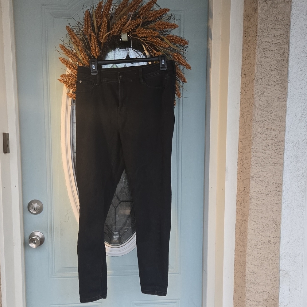 Curve Appeal Black Skinny Jeans